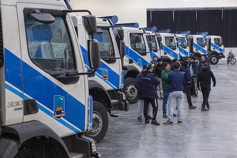 2019-07-26-el-municipio-de-comodoro-rivadavia-elige-a-volvo-trucks-para-renovar-su-parque-automotor-3-03