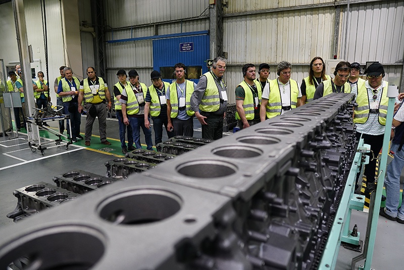 2019-10-04-productores-argentinos-visitaron-la-planta-de-camiones-volvo-en-brasil-4-04
